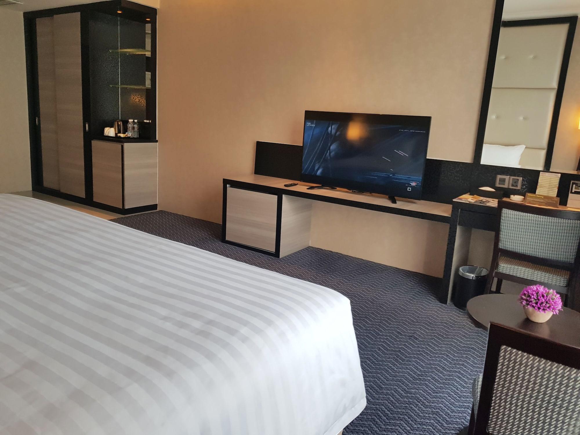 فندق ومنتجع كيه.إس.إل جوهر بهرو المظهر الخارجي الصورة A room at the hotel