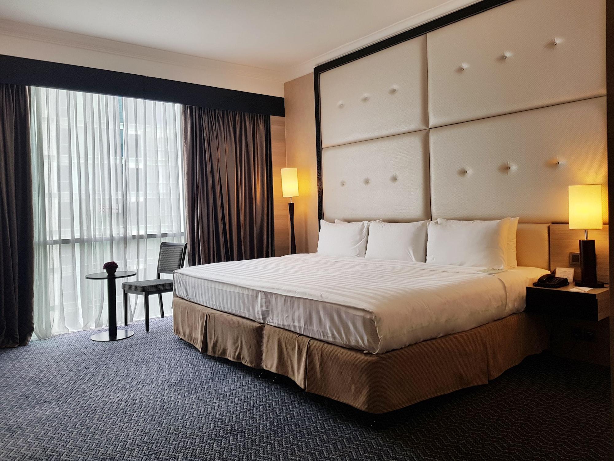 فندق ومنتجع كيه.إس.إل جوهر بهرو المظهر الخارجي الصورة A room at the hotel