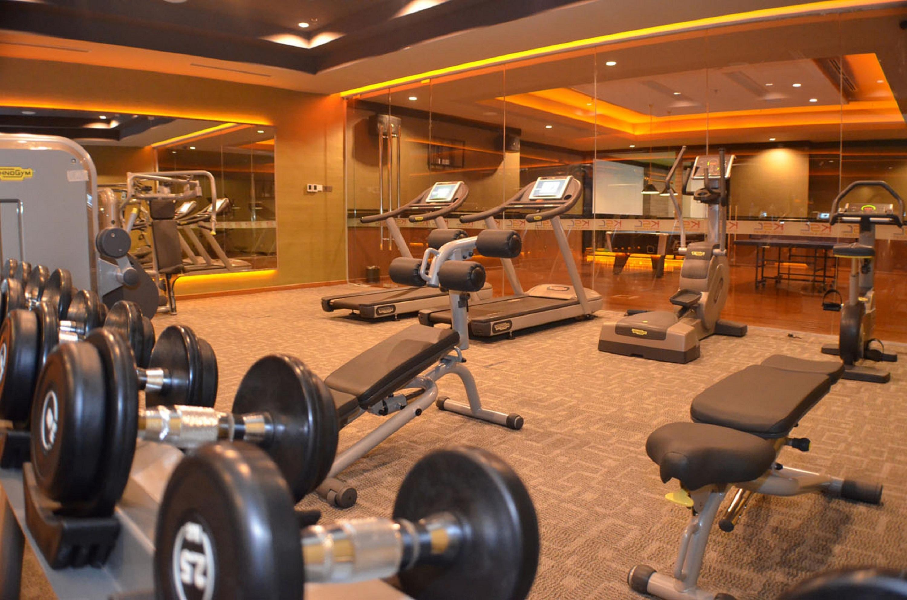 فندق ومنتجع كيه.إس.إل جوهر بهرو المظهر الخارجي الصورة The gym at the hotel